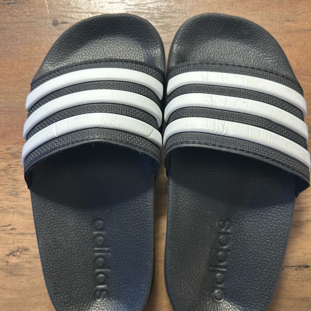 Adidas kids black and white slide sandals